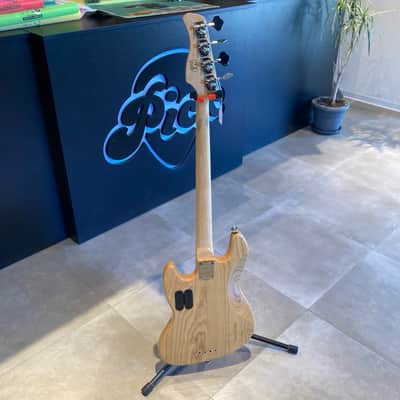 Sire Marcus Miller V7 with Maple Fretboard 2017 - 2019 - Natural image 2