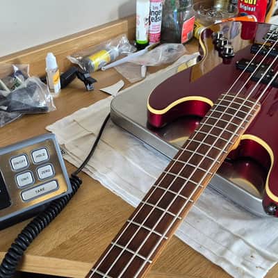 Fender Aerodyne Jazz 2005 - Candy Apple Red image 6