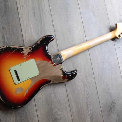 FENDER "Michael Landau Signature 1968 Stratocaster, Round-Laminated Rosewood, Bleached 3-Color Sunburst" HARDCASE, PAPERS, 3, 58 KG image 2