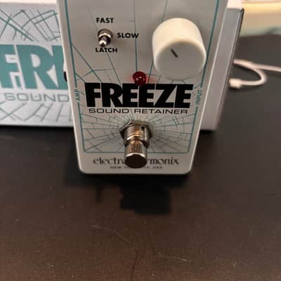 Electro-Harmonix Freeze Nano Sound Retainer Sustain Pedal 2010 - Present - Blue / Gray image 3