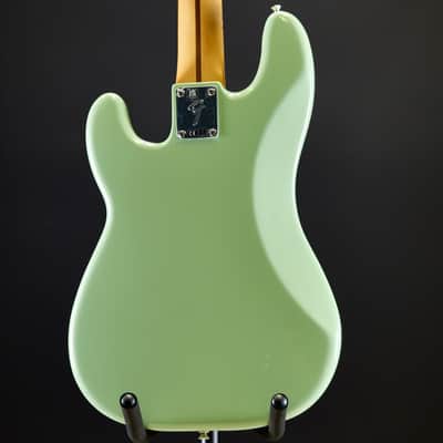 Fender Player II Precision Bass Maple Fingerboard Birch Green image 8