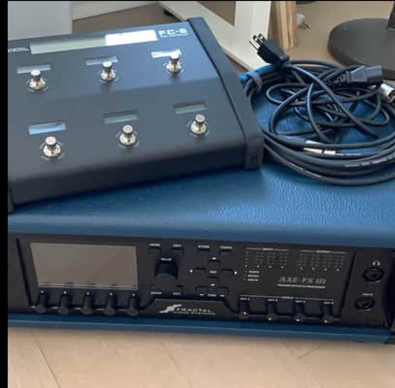 Fractal Audio Axe-FX III with Controller 2018 - 2020 - Black image 1