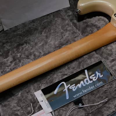 Fender American Elite Stratocaster with Rosewood Fretboard 2016 - 2019 - Olympic Pearl image 10