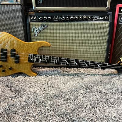 Rare USA Hamer Chaparral Max 4-string bass quilted maple with original hardshell case image 16