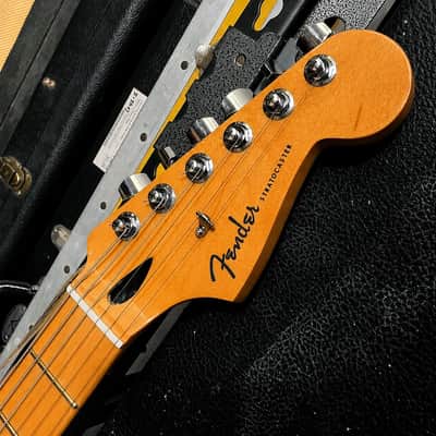 2023 Fender Player Plus HSS Stratocaster - Noiseless + Wide Range - Fiesta Red - w/Gig Bag image 2