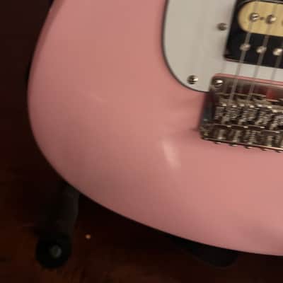 Squier Classic Vibe '50s Stratocaster HT 2025 With HSS V-MOD II Loaded Pickguard Pickups Present - Shell Pink image 6