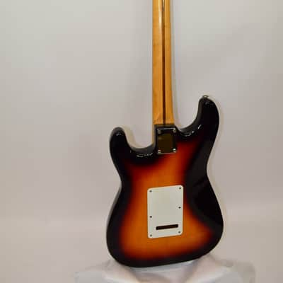 1994 Fender Standard Stratocaster Electric Guitar, Rosewood Fingerboard, 3-Color Sunburst image 17