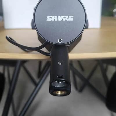 Shure SM7B Cardioid Dynamic Microphone - Present - Black image 6