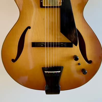 D'Aquisto Jim Hall Model 1983 Tawny Sunburst image 8