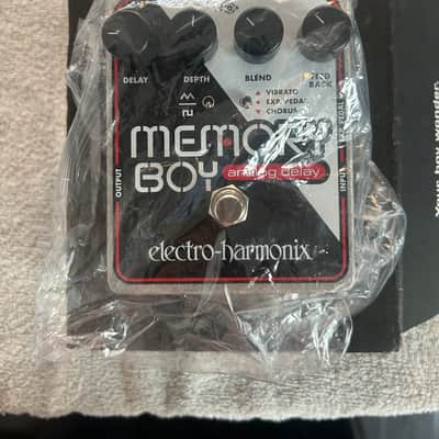 Electro-Harmonix Memory Boy Analog Delay / Chorus / Vibrato 2009 - Present - Black / White / Red image 1