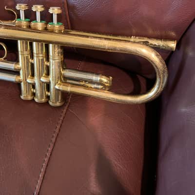York National Bb trumpet (1955) SN 197094 (Model 105) image 14