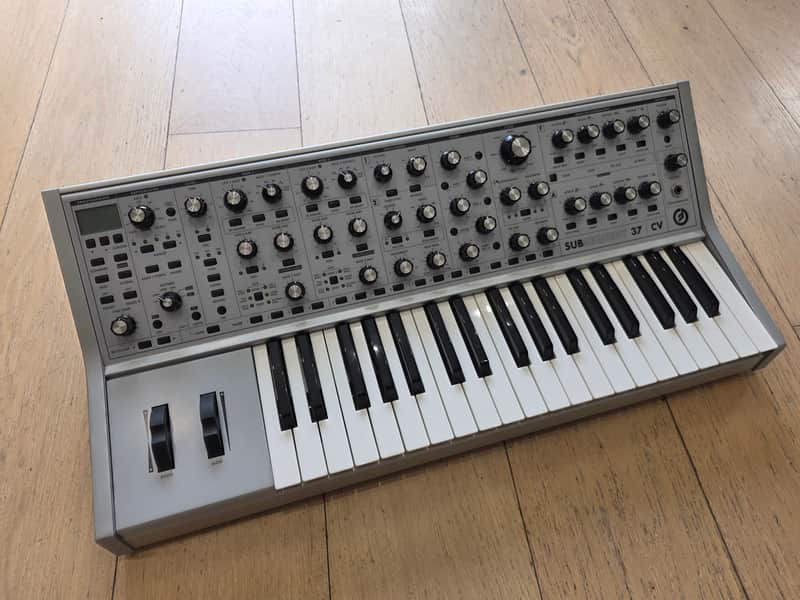 Moog Subsequent 37 CV Paraphonic Analog Synth