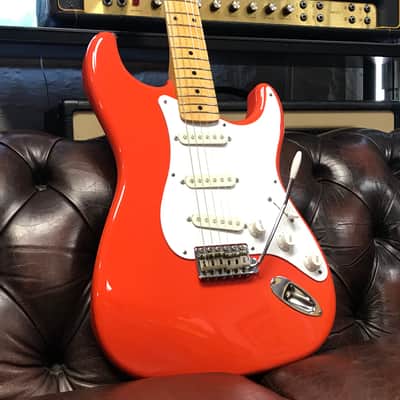 Squier Hank Marvin Stratocaster Fiesta Red 1990 With Tweed case image 19