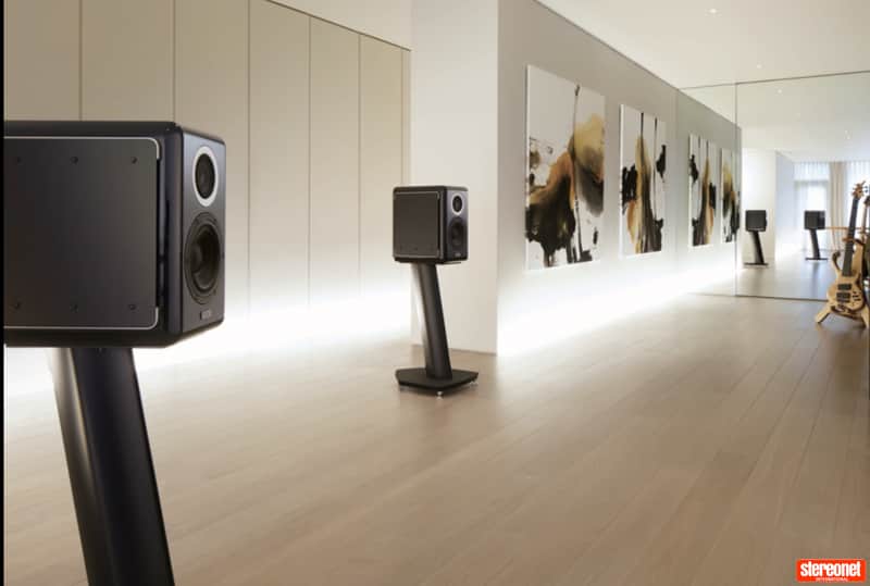 TAD ME1K 2022 - Piano Black Bild 1