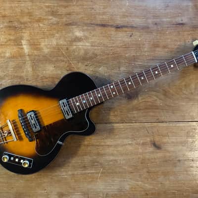 Hofner Club 50 1960s - Sunburst image 2
