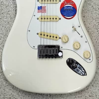 Mint Fender Jeff Beck Stratocaster Guitar, Rosewood Fretboard, Olympic White w/Case