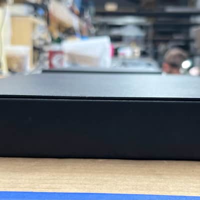 Empirical Labs  Distressor EL8X-S Distressor Pair British Mode Sequential Serial image 5