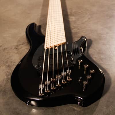 Dingwall  NG3-6  2024 Metallic black image 2