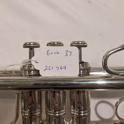 Bach Stradivarius 180S37 Trumpet with Original Case image 3