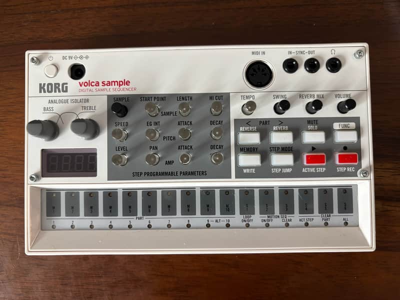 Korg Volca Sample Digital Sample Sequencer - White image 1
