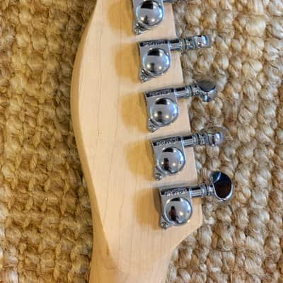 Custom Fender Telecaster-style guitar: all the chime you need and it’s easy to play! image 5