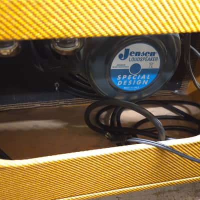 Fender '57 Deluxe Amp Reissue 12-Watt 1x12" Guitar Combo 2007 - 2011 - Lacquered Tweed -  Local Pickup Only image 3