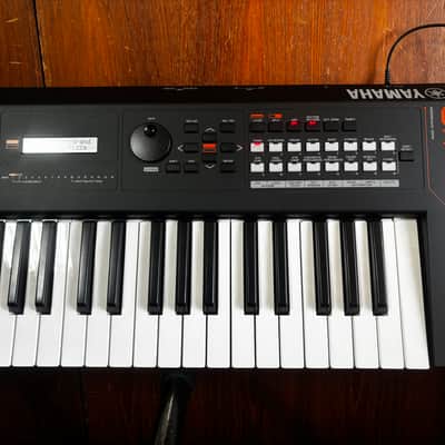 Yamaha MX49 Synth/Controller w/ power supply image 3