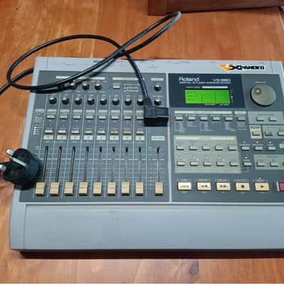 Roland VS-880 Digital Multitrack Recorder image 8