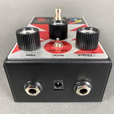 Immagine Maestro Invader Distortion Pedal - Store Demo Model - 4