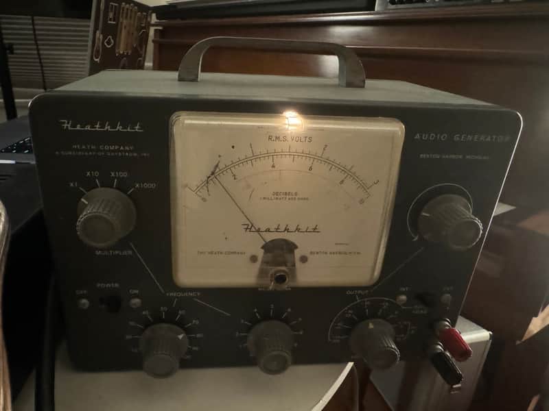 Heathkit AG-9A Vintage Audio Generator / Audio Oscillator – Tested & Working image 1