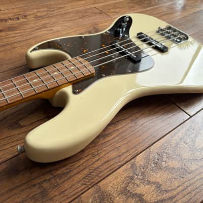 2007 Fender JB-62 Jazz Bass 1962 Reissue Vintage White MIJ Japan image 8