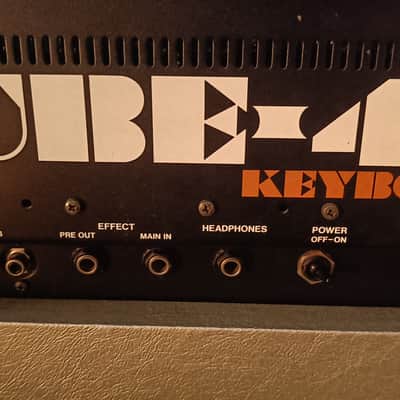 Roland Cube 40 Keyboard Combo Amplifier - 1 x 10 - Grey image 4
