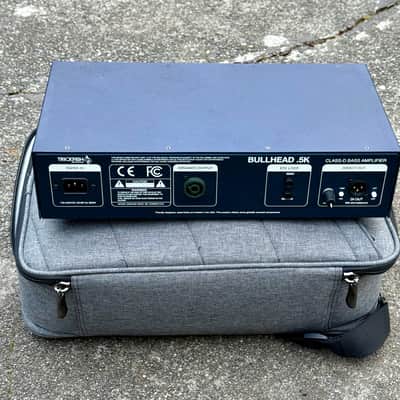 Trickfish Bullhead .5K bass amplifier w/ gig bag image 2