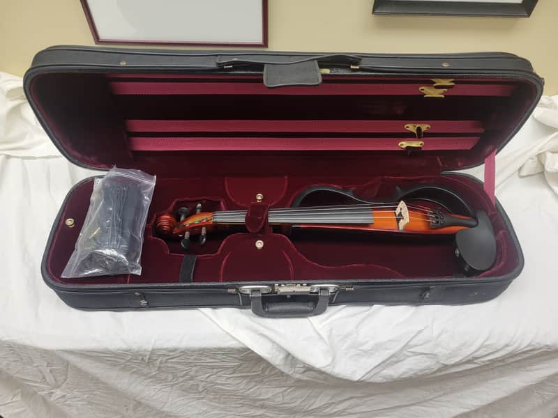 Yamaha Professional Silent Violin, model SV250 circa 2020, with used case image 1
