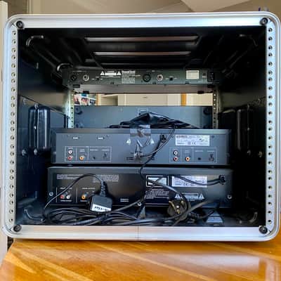 Tascam CD-X1500 dual CD player and DJ control unit + CD-160Mk2 CD player and Soundtech Q310 mono graphic equaliser, rackmounted image 2
