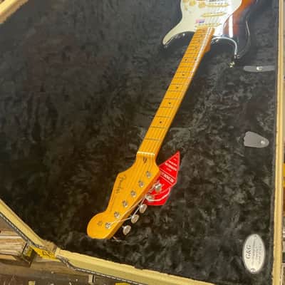 Fender Eric Johnson Stratocaster with Maple Fretboard 2005 - Present - 2-Color Sunburst image 9