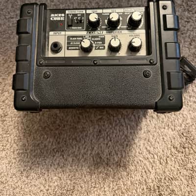 Roland Micro Cube 2-Watt 1x5" Guitar Combo 2004 - 2014 - Black image 2