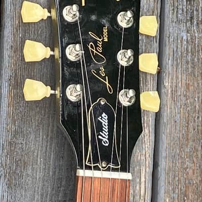 MASTER CERTIFIED: 2012 Gibson Les Paul Studio – Silver Metallic – Pro Setup – $1499 USD | FREE SHIPPING image 7
