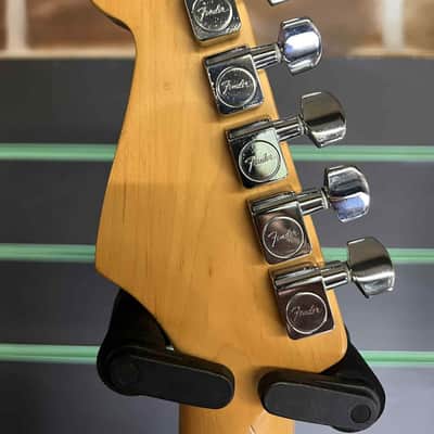Fender American Standard Stratocaster 3-Color Sunburst 2004 Electric Guitar image 10