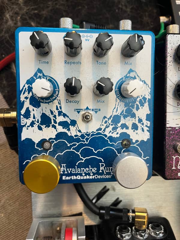 EarthQuaker Devices Avalanche Run Stereo Reverb & Delay with Tap Tempo V2