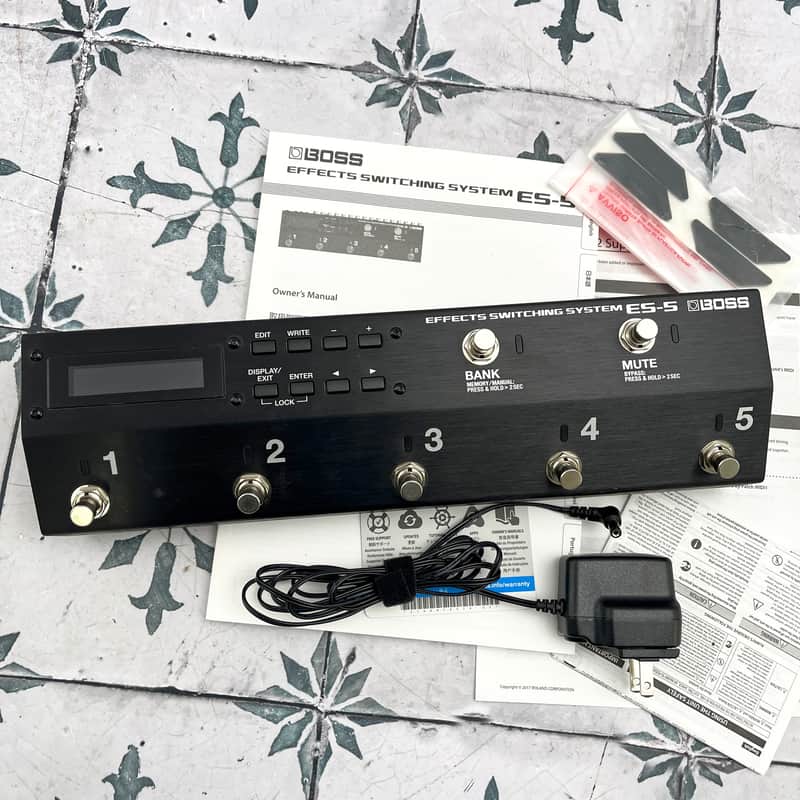 Boss ES-5 Effects Switching System