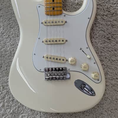 Mint Fender Limited FSR American Vintage II 1973 Stratocaster, Olympic White w/Case image 3