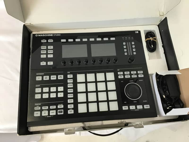 Used Native Instruments MASCHINE STUDIO Drum Machines Bild 1