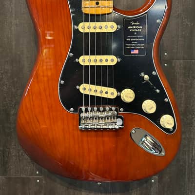 BRAND NEW 2025 Fender American Vintage II '73 Stratocaster Mocha w/ Case image 2