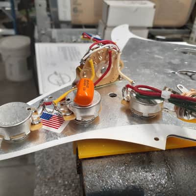 Hoagland Custom Handcrafted SSS Style Strat Wiring - 6-way Switching - N+B Combo! - OD cap image 4
