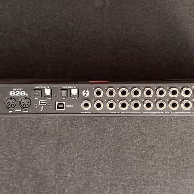 MOTU 828x Thunderbolt / USB 2.0 Audio Interface 2014 - Present - Black image 3