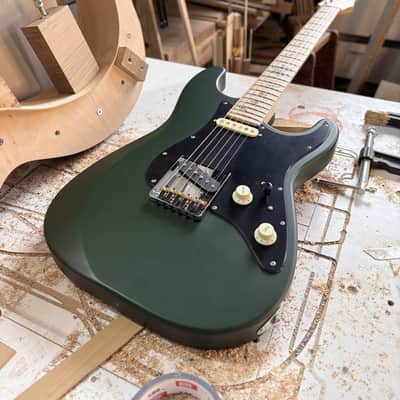 MaNo Guitars (The Iconic) image 4