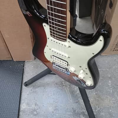 Fender American Deluxe Stratocaster HSS with Rosewood Fretboard in 3-Color Sunburst (2007) image 3