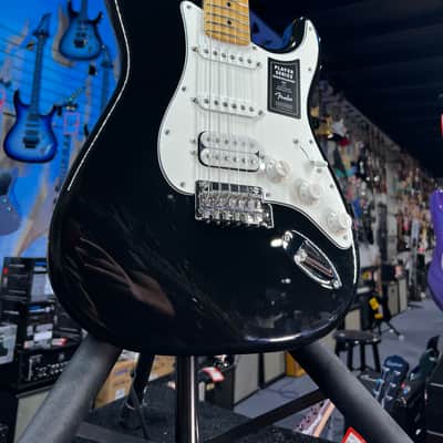 Fender Player Stratocaster HSS - Black with Maple Fingerboard Authorized Deal! 551 FREE PLEK! image 3