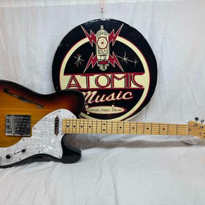 Fender Classic Series '69 Telecaster Thinline Guitar with Case 2009 - 3-Color Sunburst / Maple neck image 3
